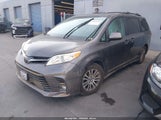 Toyota Sienna Xle 8 Passenger 5TDYZ3DC1JS932012 снимка