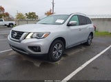 Nissan Pathfinder Sv 5N1DR2MN6JC607556 fotografie