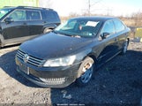Volkswagen Passat 1.8T S 1VWAT7A30FC074701 снимка