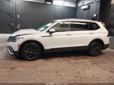 Volkswagen Tiguan 2.0T Se/2.0T Wolfsburg Edition 3VVMB7AX6RM162095 снимка