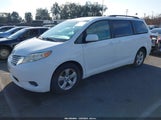 Toyota Sienna Le 8 Passenger 5TDKK3DC0FS677399 снимка