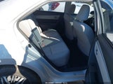 Toyota Corolla Le 2T1BURHE2EC062370 снимка