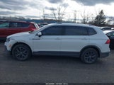 Volkswagen Tiguan 2.0T Se 3VV3B7AX0NM090218 photo