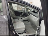 Toyota Prius Two JTDKN3DU3B1445872 снимка