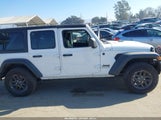 Jeep Wrangler 4-Door Summit 4X4 1C4PJXDN1SW555534 fotografie