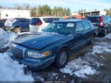 Lincoln Town Car Signature/Spinnaker 1LNLM82WXSY688851 fotografie