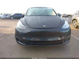 Tesla Model Y Long Range Dual Motor All-Wheel Drive 7SAYGDEE8RA226005 fotografie