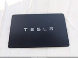 Tesla Model Y Long Range Dual Motor All-Wheel Drive 7SAYGDEE8RA226005 fotografie