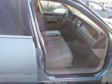 Lincoln Town Car Signature 1LNHM81V86Y645162 photo