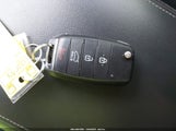Kia Sorento 2.4L Lx 5XYPG4A38JG350630 photo