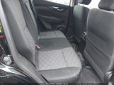 Nissan Rogue Sport Sv JN1BJ1CR2KW625248 fotografie