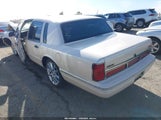 Lincoln Town Car Cartier 1LNLM83W6VY662363 снимка