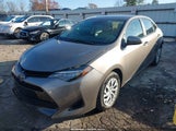 Toyota Corolla Le 5YFBURHE3JP851556 снимка