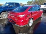 Ford Focus Titanium 1FADP3J21EL409733 fotografie