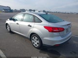 Ford Focus S 1FADP3E22JL230606 fotografie