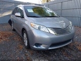 Toyota Sienna Le 7 Passenger 5TDJZ3DC8HS167277 снимка
