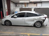Toyota Prius Two JTDKBRFU5G3007682 снимка