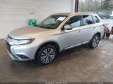 Mitsubishi Outlander Es 2.4 S-Awc/Le 2.4 S-Awc/Se 2.4 S-Awc/Sel 2.4 S-Awc/Sp 2.4 S-Awc JA4AZ3A35LJ001383 fotografie