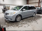 Toyota Sienna Xle V6 5TDYK3DCXBS082824 photo