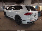 Volkswagen Tiguan 2.0T Se R-Line Black 3VV8B7AX8NM086570 снимка
