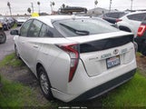 Toyota Prius Three JTDKARFU1H3035225 снимка