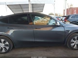 Tesla Model Y Long Range Dual Motor All-Wheel Drive 5YJYGDEE1MF157070 fotografie