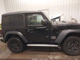 Jeep Wrangler Sport 4X4 1C4GJXAG9JW271444 fotografie
