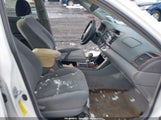 Toyota Camry Le 4T1BE30K05U402500 снимка
