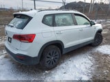 Volkswagen Taos 1.5T S 3VVMX7B22NM041708 photo