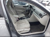 Volkswagen Passat 2.0T R-Line/2.0T S 1VWAA7A35JC003427 photo