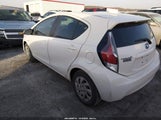 Toyota Prius C One JTDKDTB35F1108946 снимка