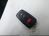 Toyota C-Hr Xle JTNKHMBXXM1111525 photo