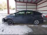 Toyota Prius Two JTDKN3DU9F0475146 снимка