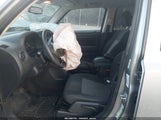 Jeep Patriot Latitude 1C4NJRFB0ED821048 снимка