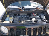 Jeep Patriot Latitude 1C4NJPFB7GD537648 снимка