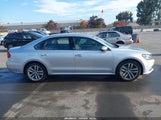 Volkswagen Passat 2.0T Wolfsburg Edition 1VWLA7A38KC001309 fotografie