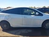 Toyota Prius Four JTDKARFU7H3035827 снимка