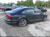 Volkswagen Passat 1.8T R-Line 1VWDT7A30HC071569 photo