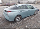 Toyota Prius Two JTDKBRFU7J3079474 снимка