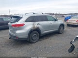 Toyota Highlander Xle 5TDJZRFH1KS579270 photo