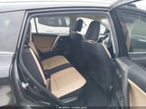 Toyota Rav4 Hybrid Xle JTMRJREV6HD118958 fotografie
