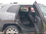 Jeep Cherokee Latitude 1C4PJLCB0FW770621 снимка