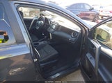 Toyota Rav4 Xle JTMRFREV8JJ182749 снимка
