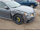 Volkswagen Passat 2.0T R-Line/2.0T S 1VWAA7A32JC002834 fotografie