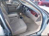 Lincoln Town Car Signature Limited 2LNHM82V29X635939 снимка