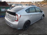 Toyota Prius Three JTDKN3DU6D5574555 снимка
