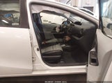 Toyota Prius C One JTDKDTB37E1571430 снимка