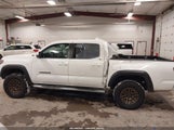 Toyota Tacoma Sr5 V6 3TMCZ5AN3NM509613 снимка