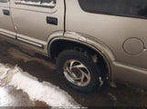 Chevrolet Blazer Lt 1GNDT13W8Y2258515 снимка