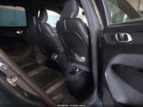 Volvo Xc40 T5 R-Design YV4162UM8N2645998 photo